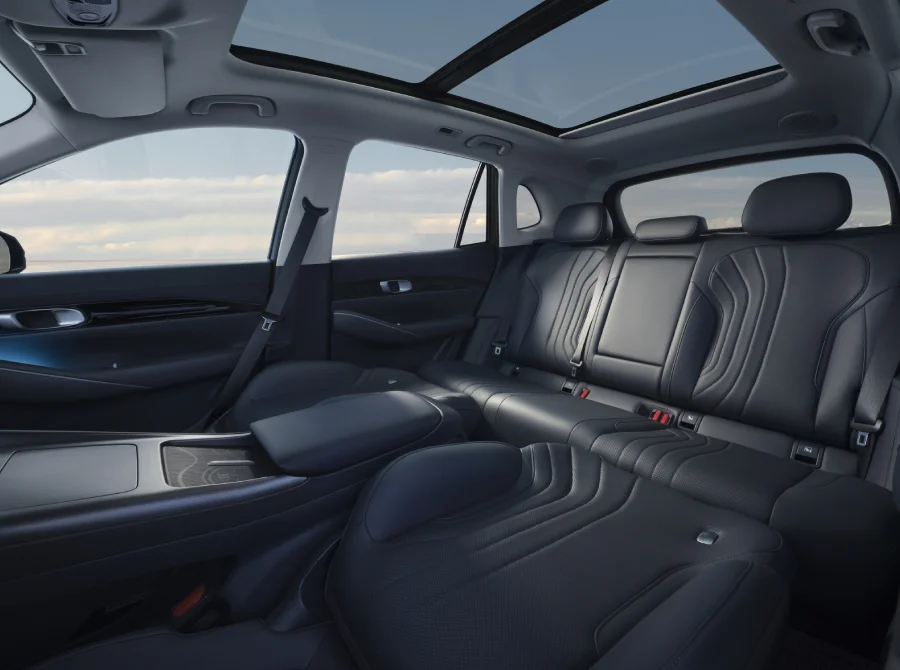 Fold-Flat Front Seats