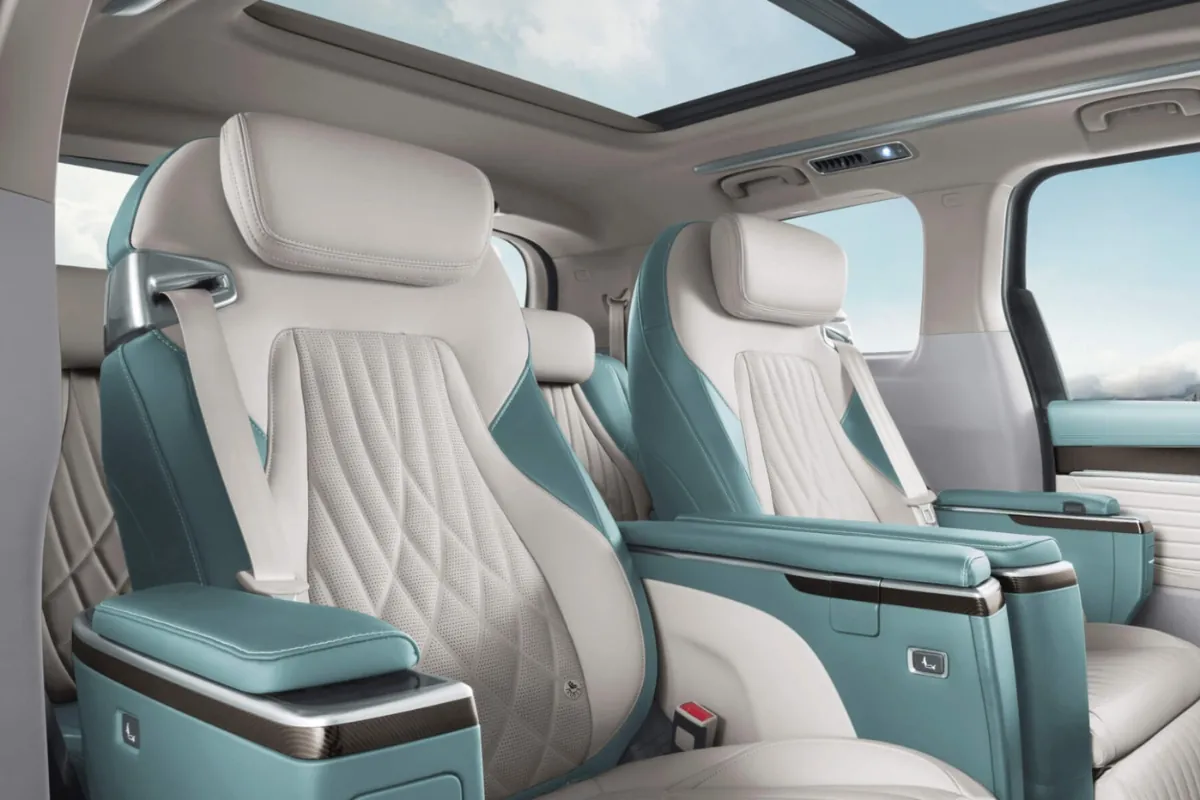 MAXUS MIFA 9 İç Mekan